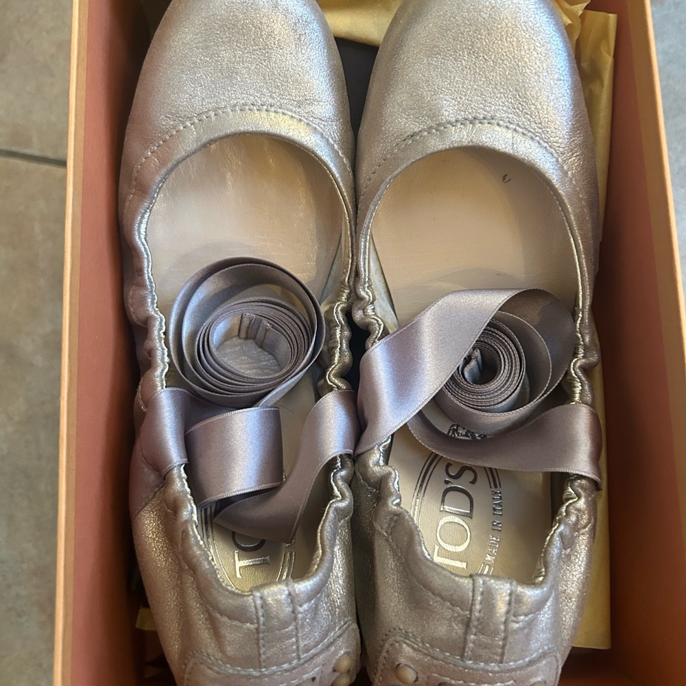 Tod's Ballerina Flats with ribbon tie